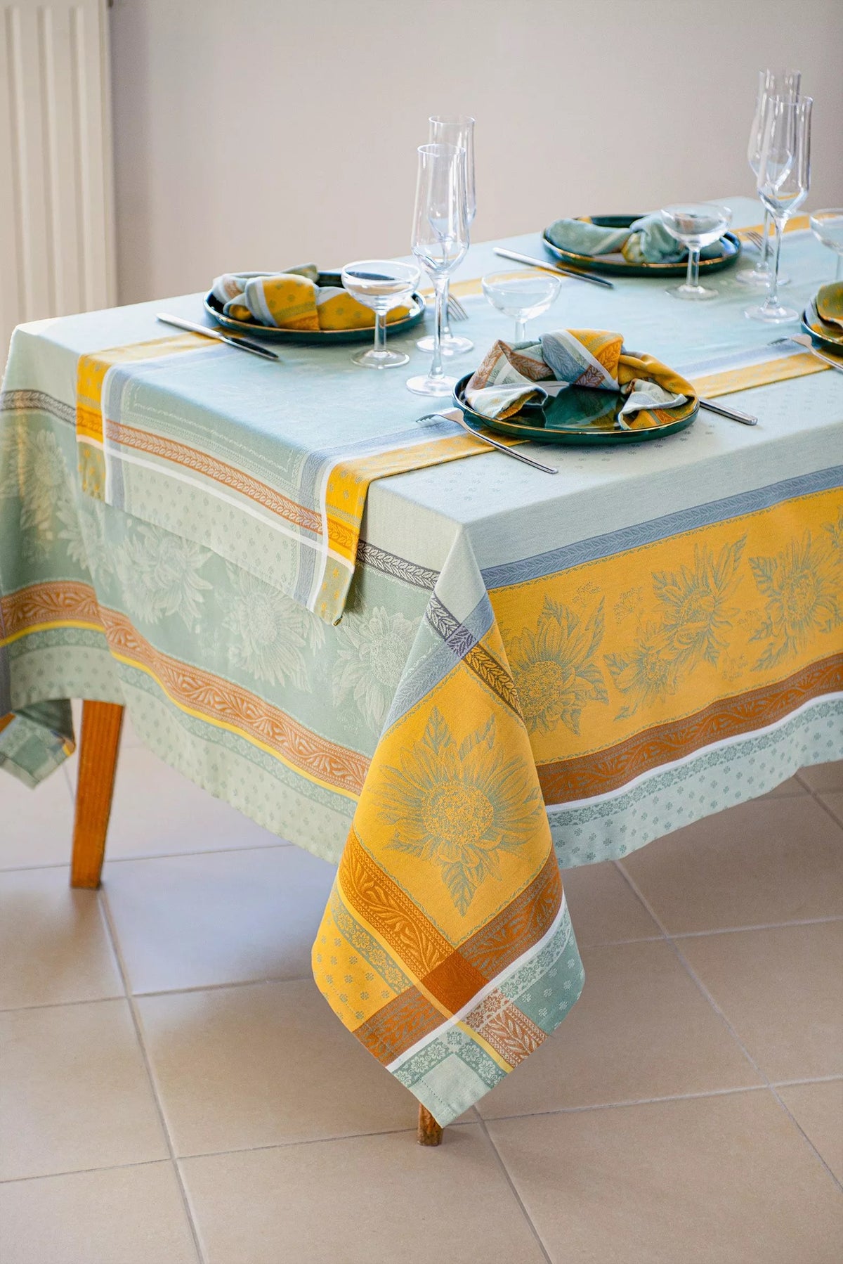 Jacquard Tablecloth - Beaulieu Gingembre 8 to 10 Seater