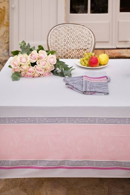 Jacquard Tablecloth - Versailles Gris Rose