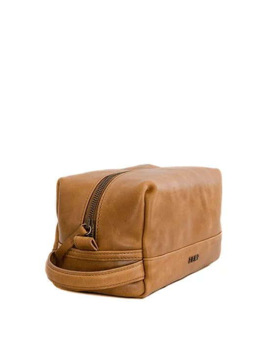 Golf Toiletry Bag - Waxy Tan