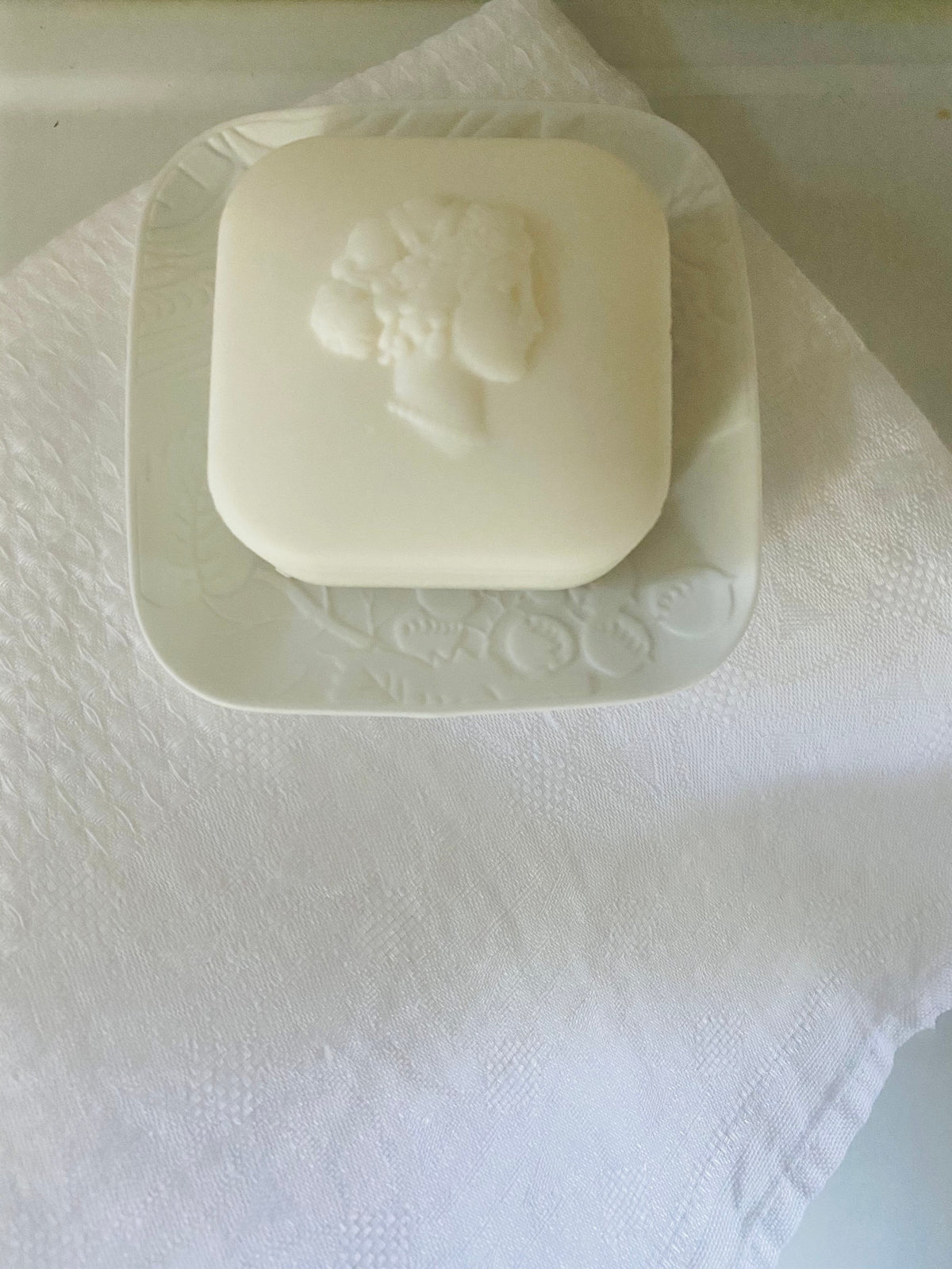 Le Jacquard Français Hand Towel -  Lula  White - 100% Linen