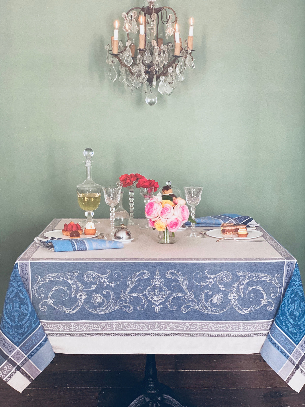 Jacquard Tablecloth - Versailles Ecru Blue